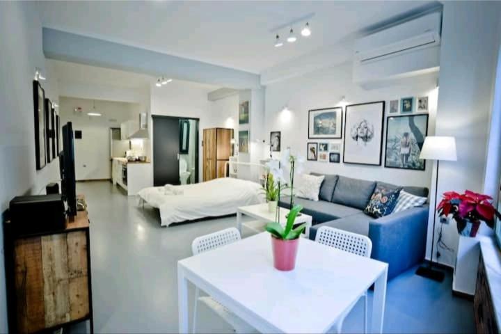 The Old Tailor Factory White 雅典